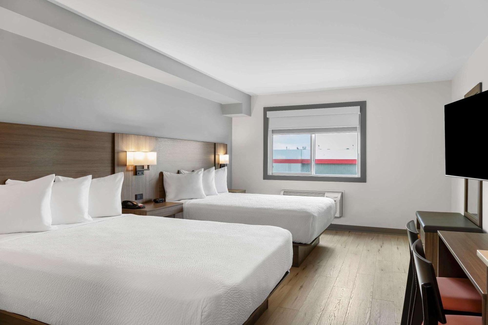 Days Inn By Wyndham Steinbach Kültér fotó