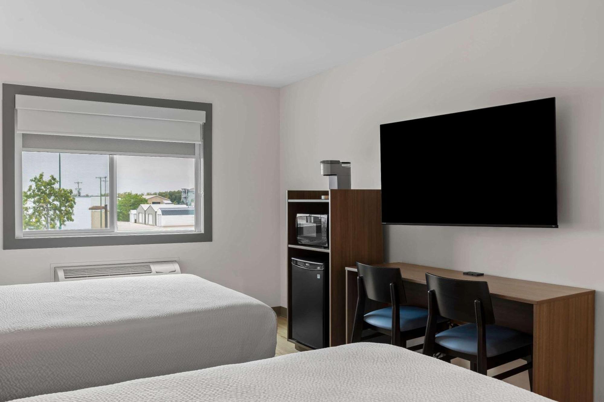 Days Inn By Wyndham Steinbach Kültér fotó
