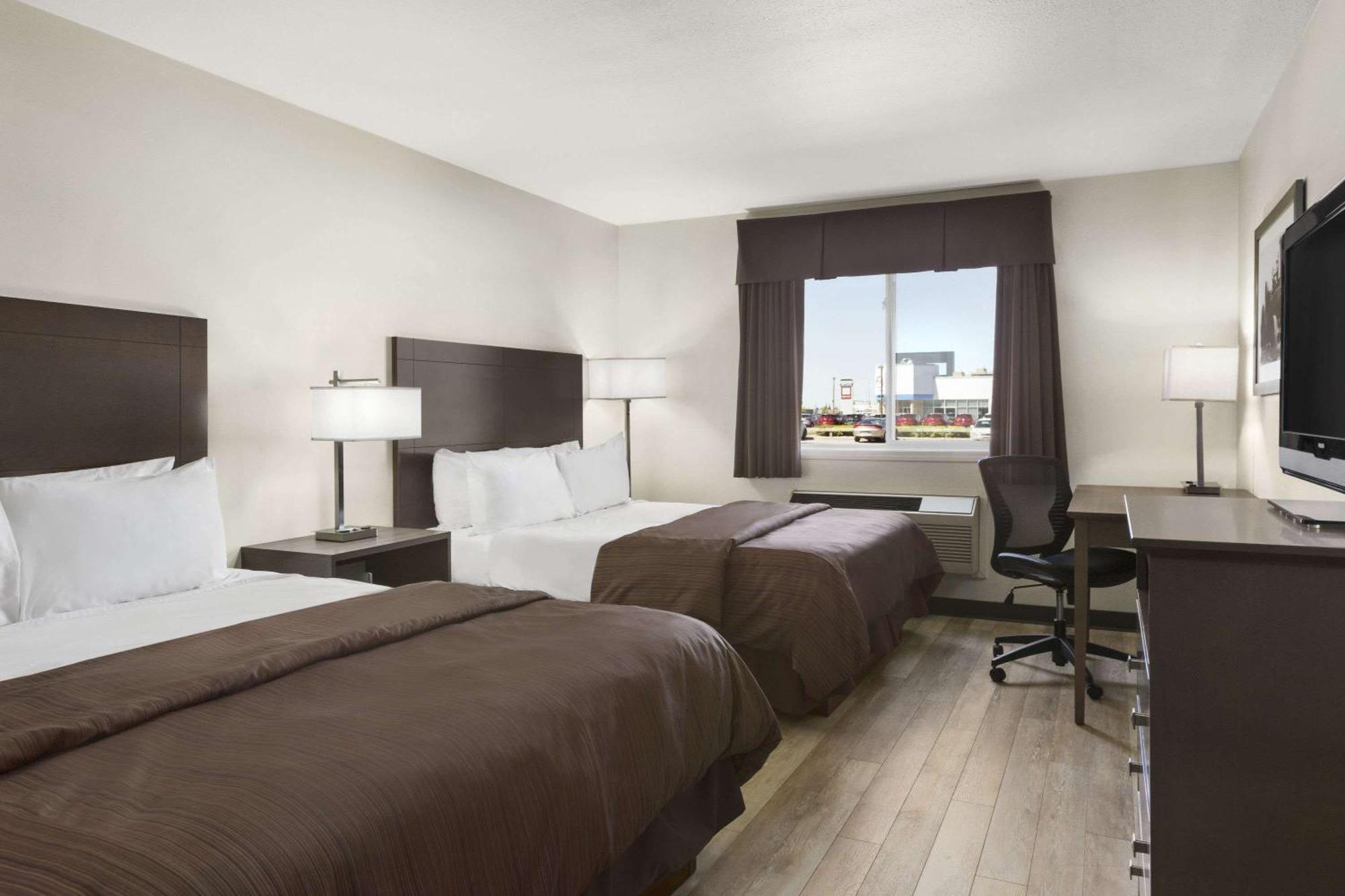 Days Inn By Wyndham Steinbach Kültér fotó