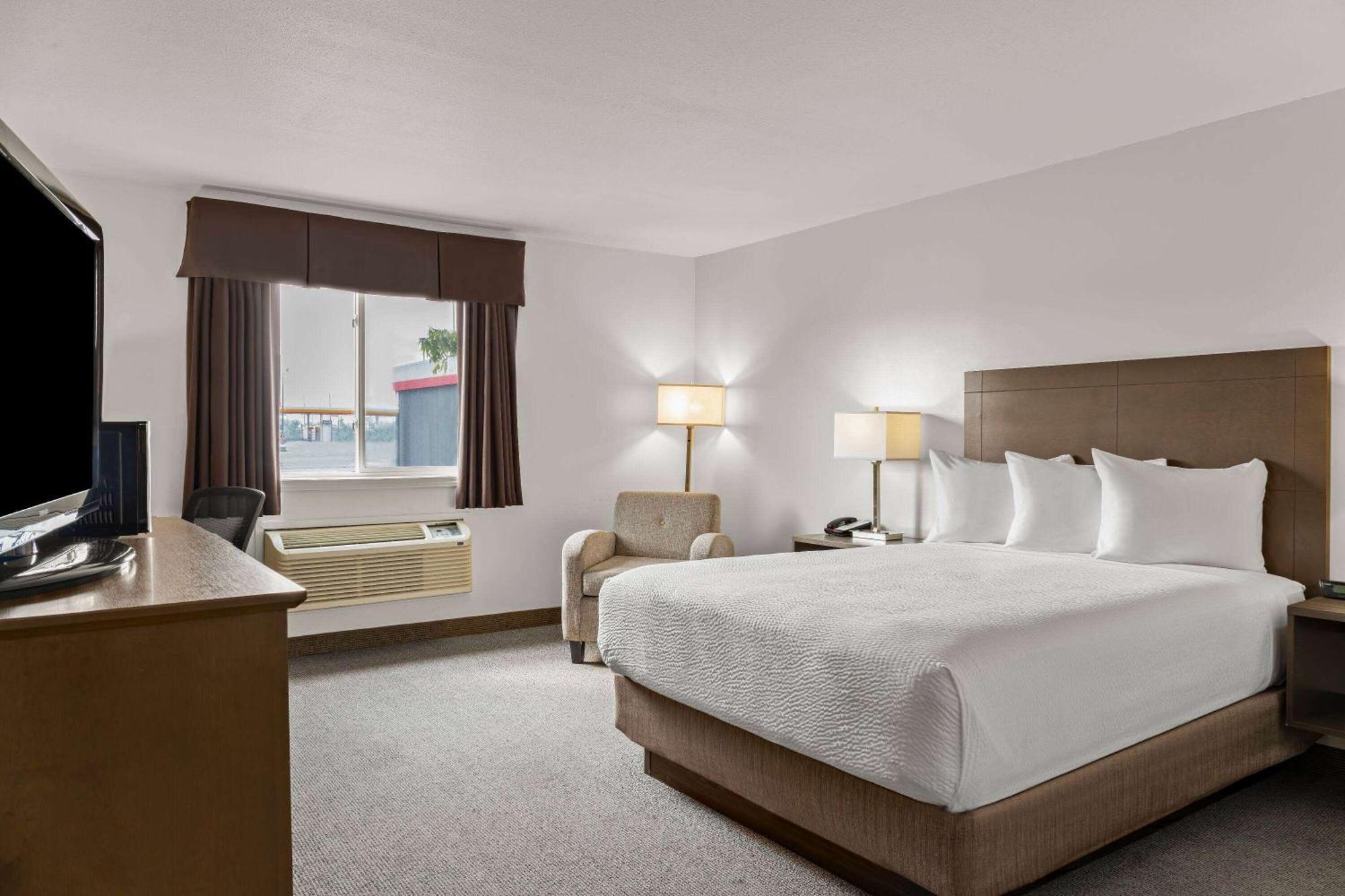 Days Inn By Wyndham Steinbach Kültér fotó